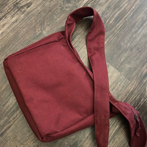 Ogio crossbody purse bag burgundy tablet women’s lightweight tote Brooklyn - Picture 5 of 6